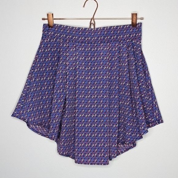 ✨3/$15 Runway story red white blue confetti skater skirt M - Picture 1 of 7